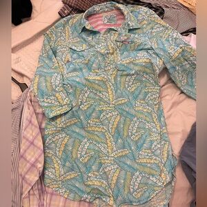 Vineyard Vines performance fabric tunic.